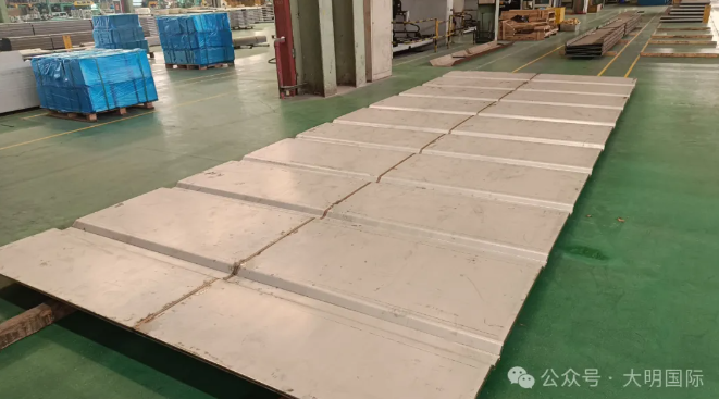 反其路行之，显真功！yl23455永利集团挑战又一超长超宽折弯件加工